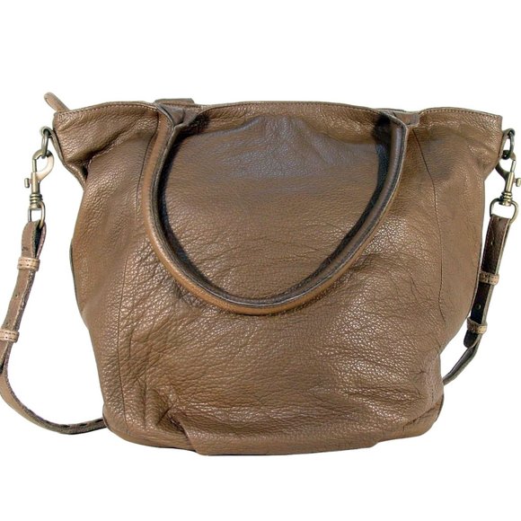 LIEBESKIND Berlin Slouchy Sandstone Leather Crossbody Tote w/ Brass Detail - Picture 2 of 8